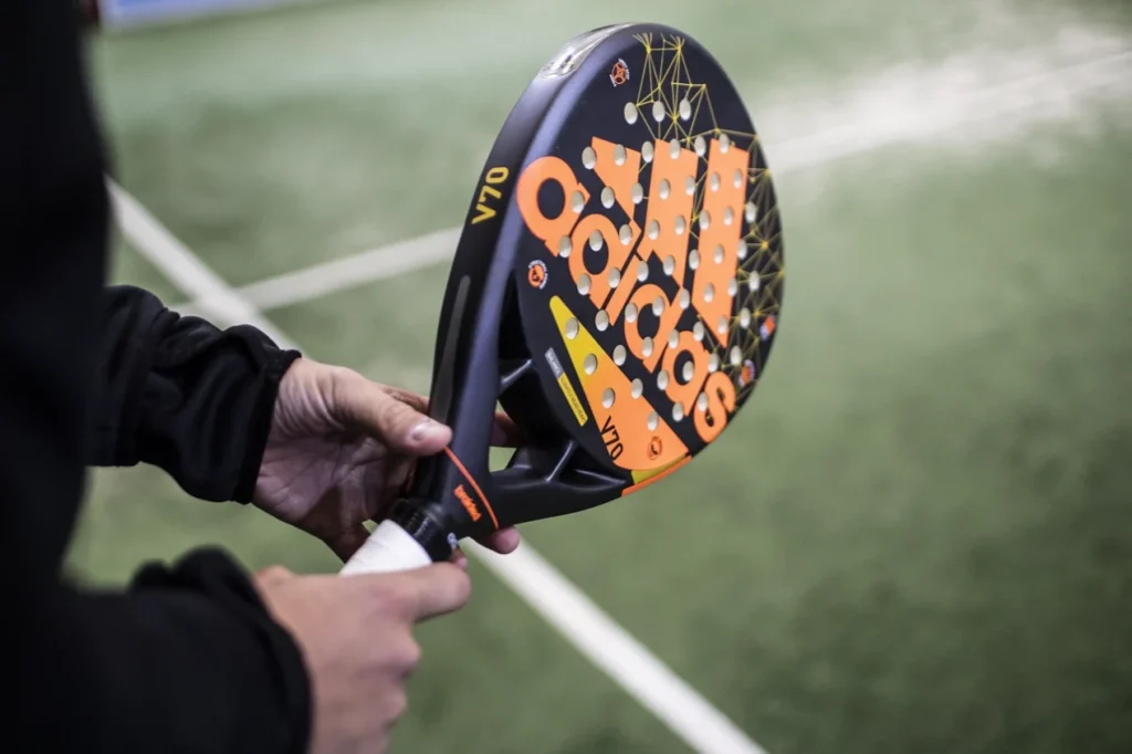 padel racket groter dan tennis racket